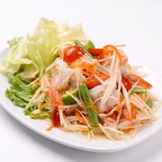 Som Tum Thai (Papaya Salad)